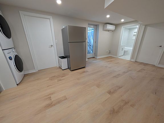 5th image of 7 Queen Mary Rd #1566057