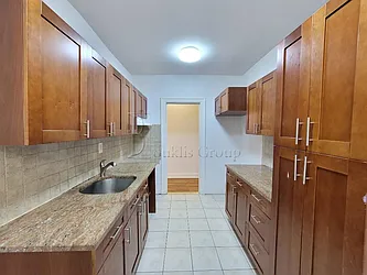 Rented by Bouklis Group