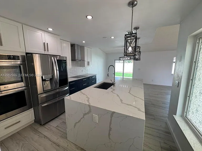 222 NW 41st Ave — Photo 9