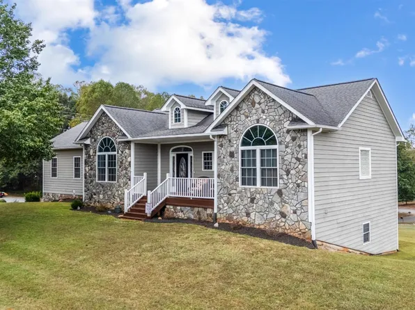 101 Little Creek Rd, Moneta, VA 24121