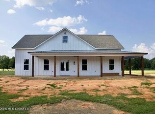 1372 Airport Rd, Magee, MS 39111