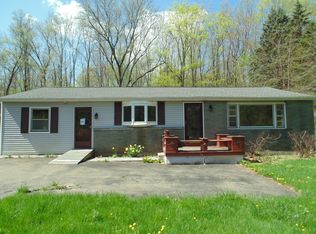 18 Cedar Ln, Kerhonkson, NY 12446