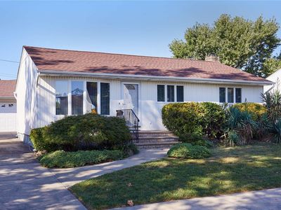 744 Seabury Avenue, Franklin Square, NY, 11010