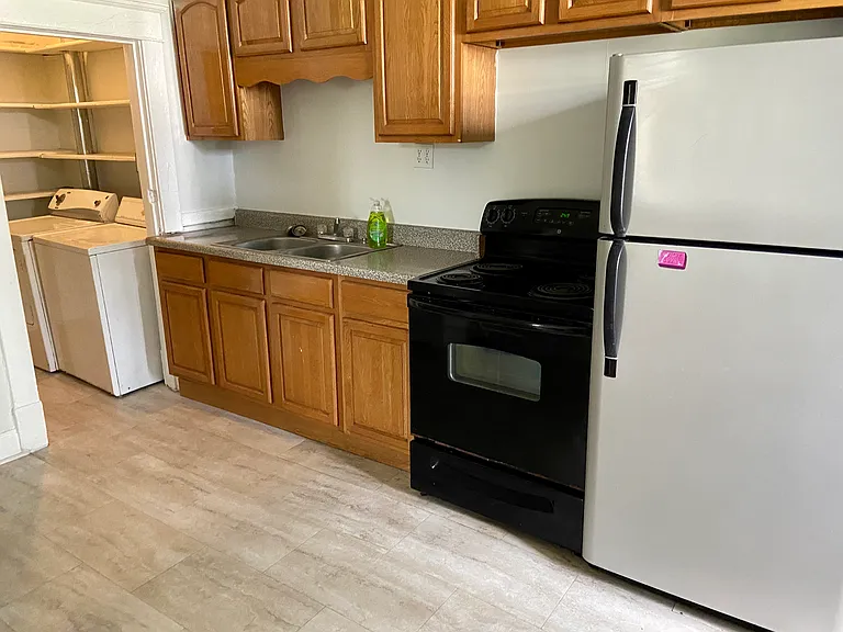 534 E Bolton St #1 — Photo 5