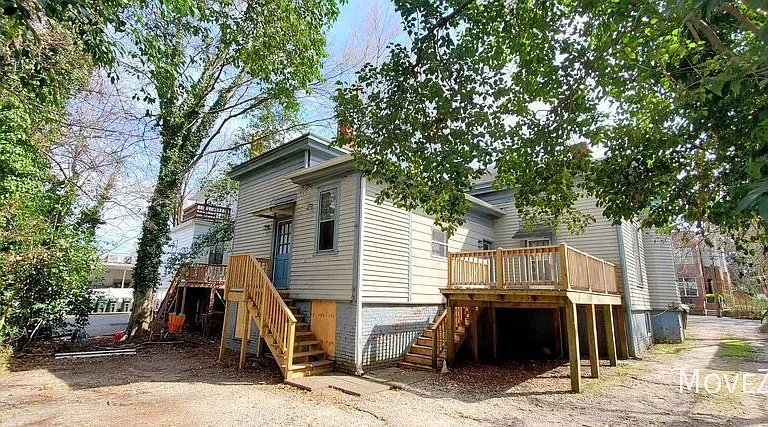 209 E Peace St #C — Photo 16