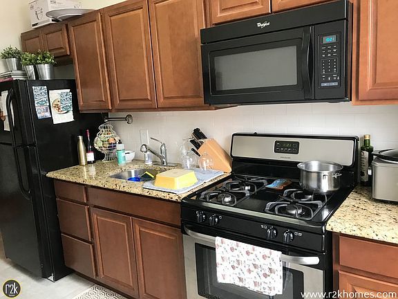 5th image of 2828 29th St APT B10