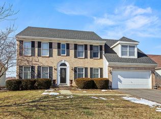 2540 Westminster Ln, Aurora, IL 60506