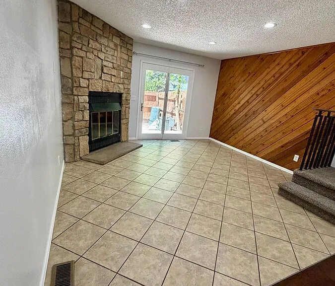 4184 Charleston Dr — Photo 8