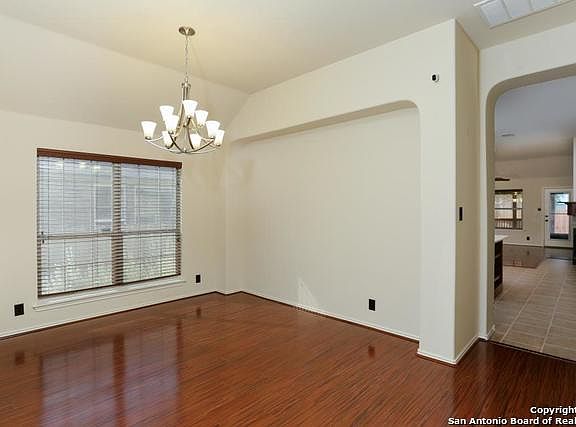 5th image of 108 Dykes Ln