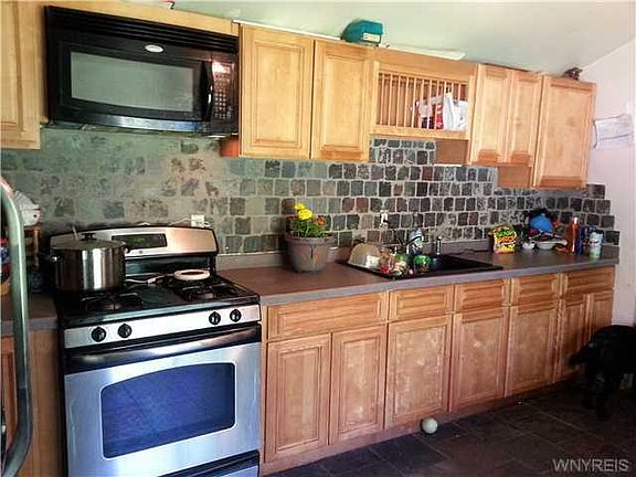 2nd image of 7039 Woodcliff Dr