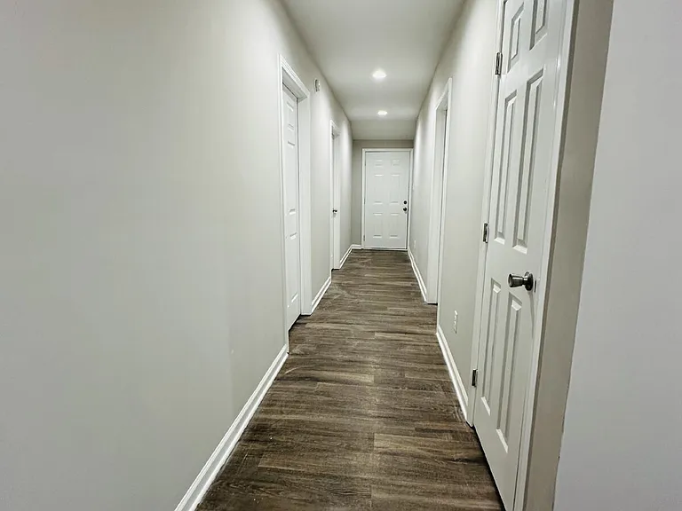 252 N Hollywood St — Photo 7