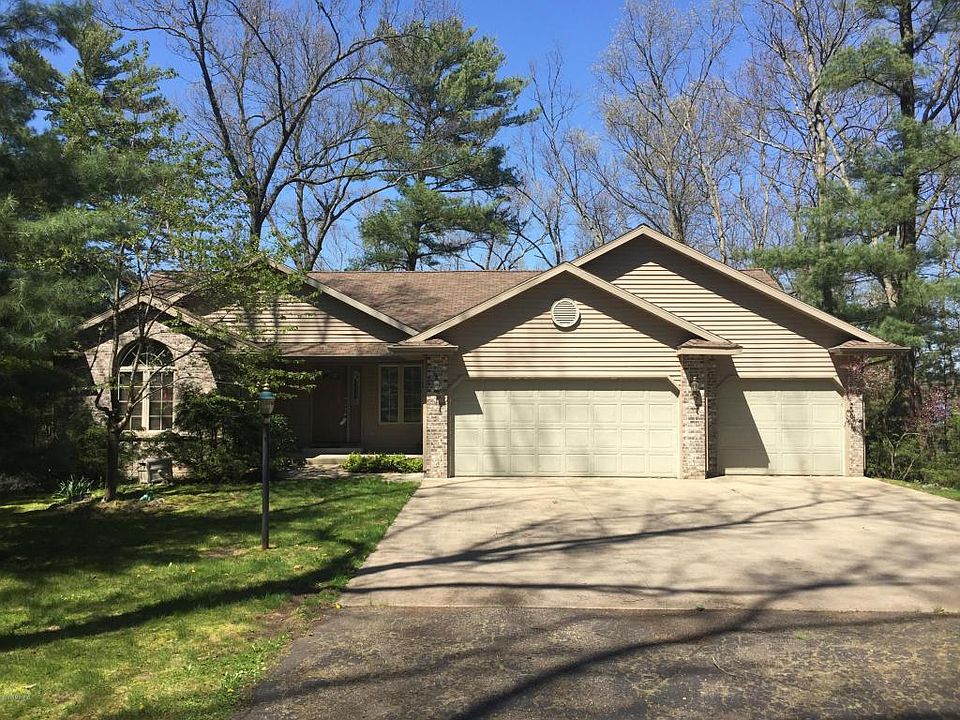 1st image of 4131 Wildwood Dr