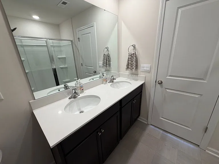 220 Roper St — Photo 23