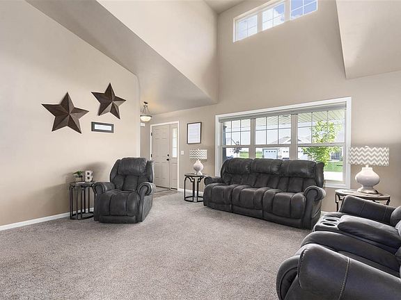 5th image of W7127 Glenford Way