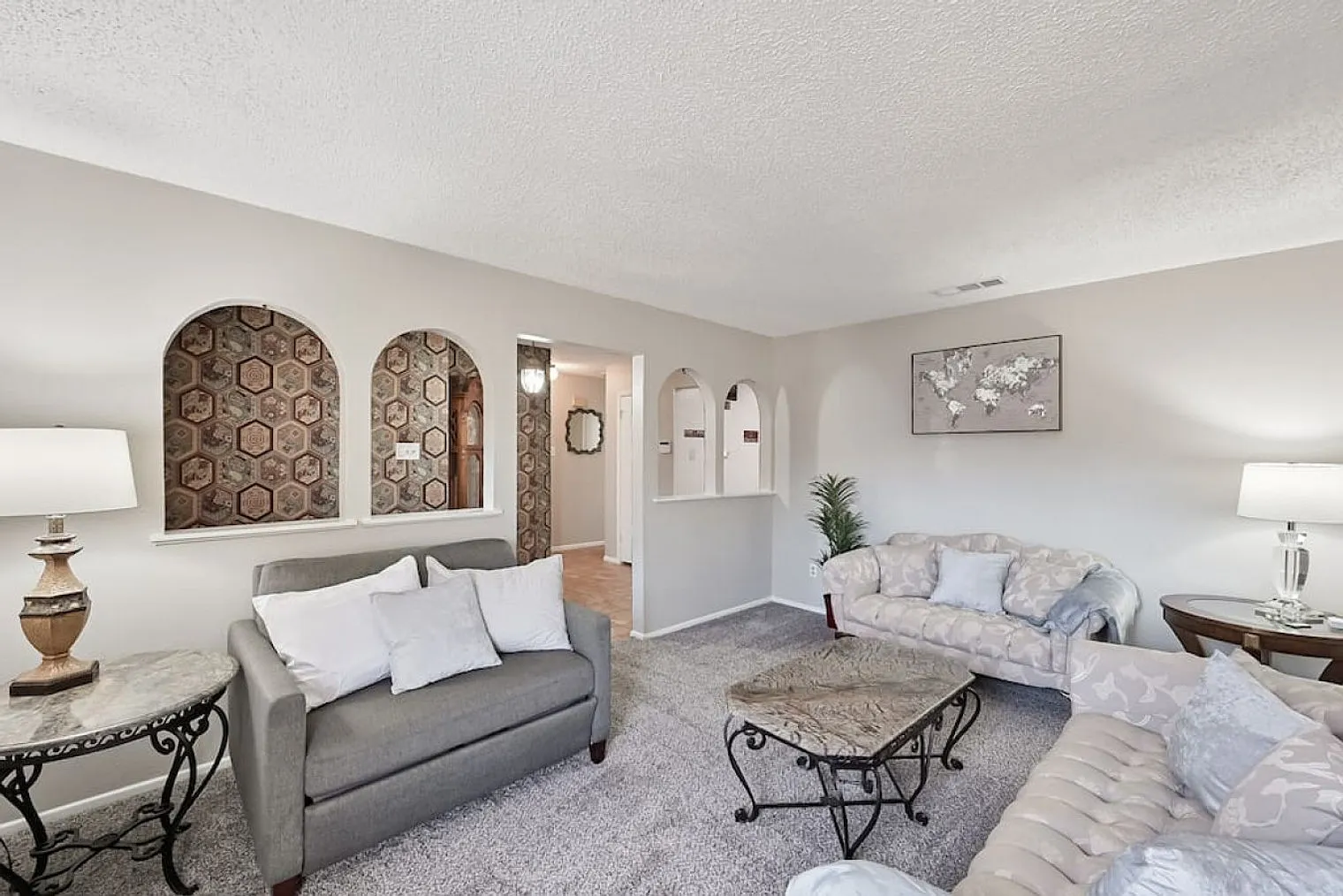 3 bed, 2.0 bath, 1593 sqft, $4,578 — Photo 4