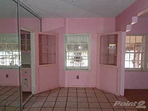 4th image of 1026 NW 47th St