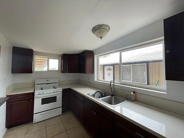 2135 Ihumai Pl — Photo 2
