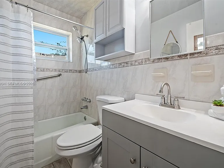 5120 SW 26th Ave #1-2 — Photo 10