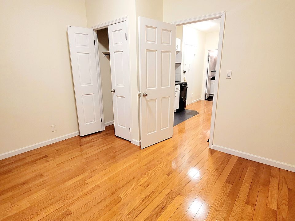 2nd image of 328 E 15th St #700