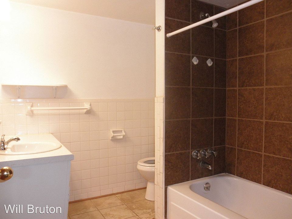 1st image of 805 Apperson Dr APT 7