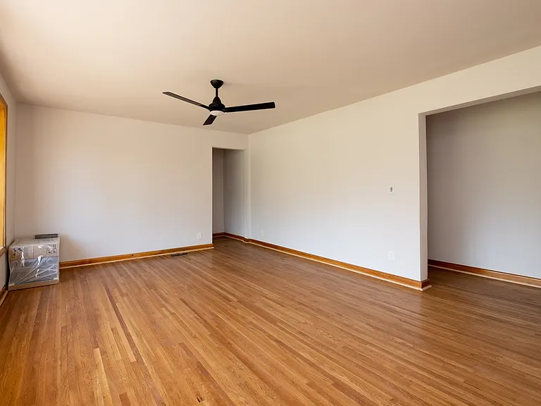 1021 Maynor Ave — Photo 4