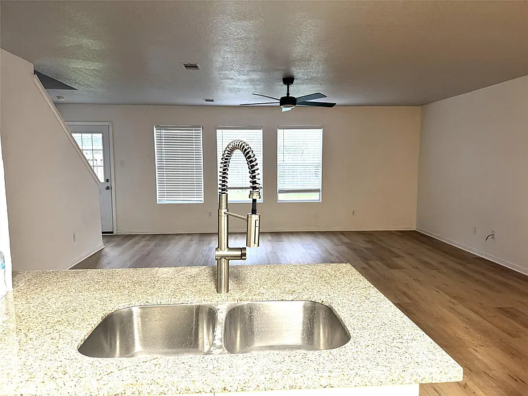 5615 Darby Square Trl — Photo 11