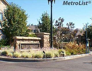 1st image of 209 River Pointe Dr