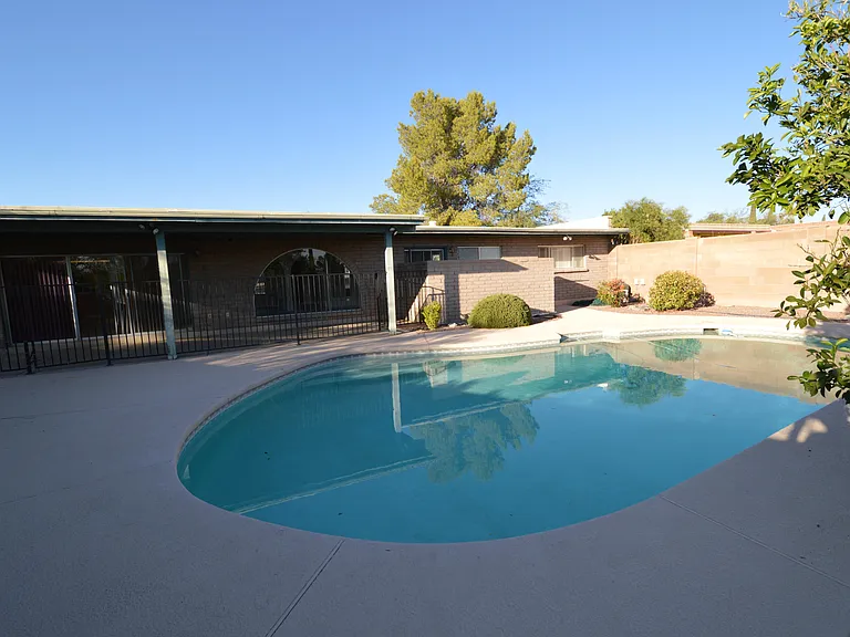 7722 E Knollwood Cir — Photo 21