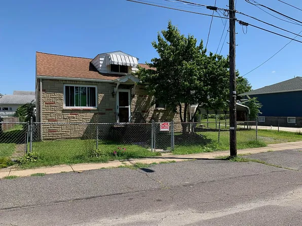 92 Mras St, Plymouth, PA 18651