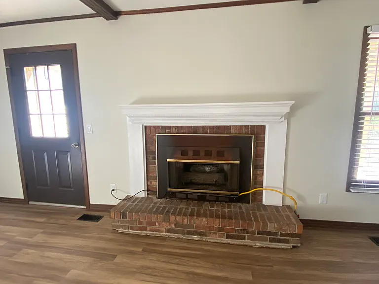 1806 E Spring St — Photo 17