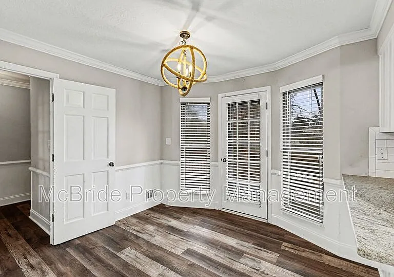 1304 Dominica Dr — Photo 23