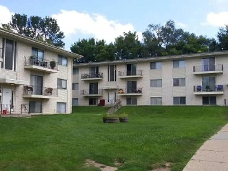 Rocklyn Court Apartments