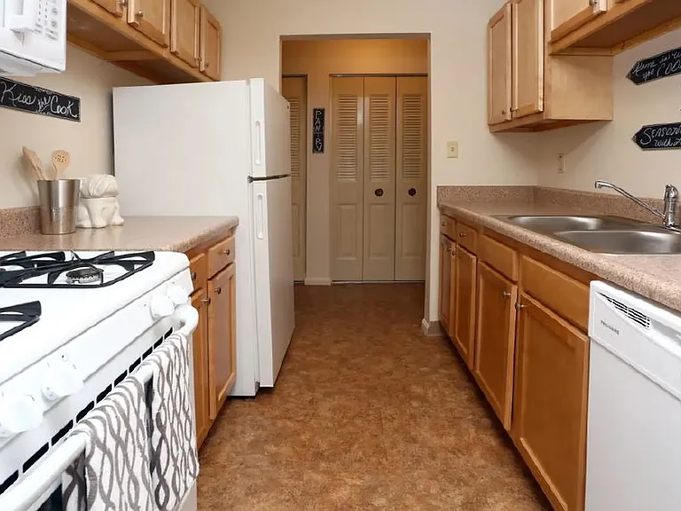 Millcreek Village apartments — Photo 7
