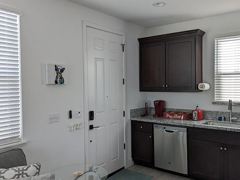 1456 S Wilshire Ave — Photo 1