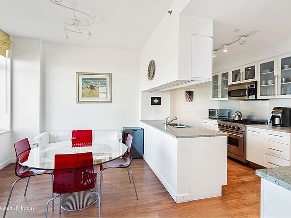 4th image of 1 Morton Sq APT 4FW