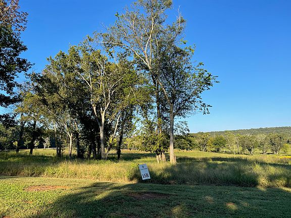 4th image of 15R Clubhouse Dr