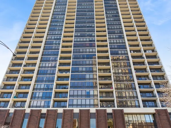 1636 N Wells St APT 2103, Chicago, IL 60614