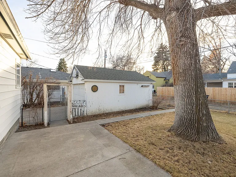 2208 Pine St — Photo 28