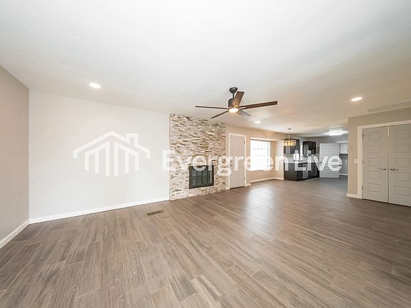 3rd image of 14411 Autumn Dr