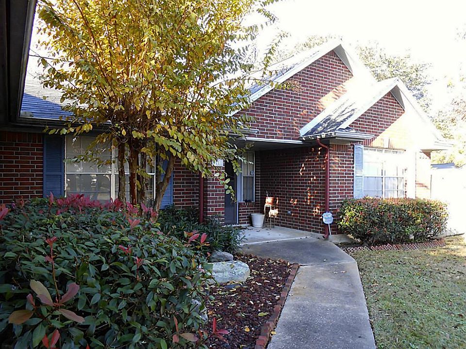 1st image of 5011 Oak Ln