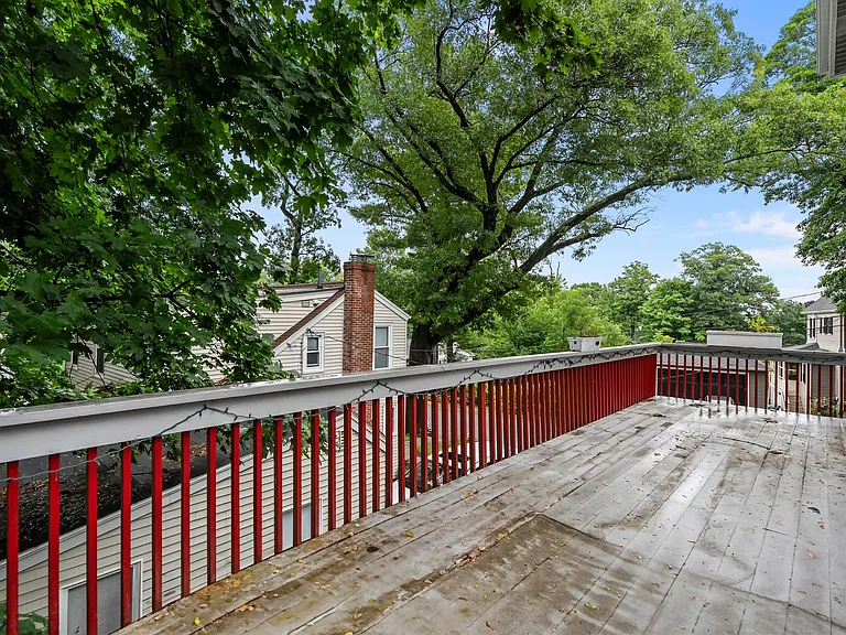 103 Hollis Ave — Photo 32