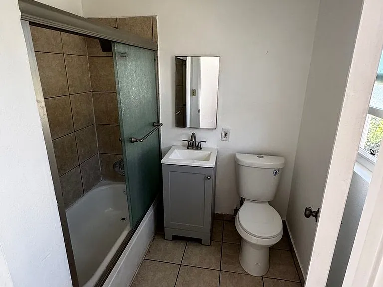 3940 Dobinson St — Photo 5