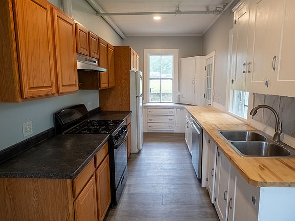 5th image of 72 Main St APT 1