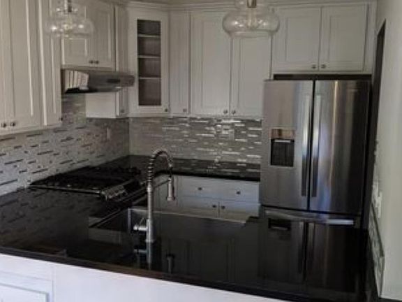 4th image of 977 Warburton Ave APT 202