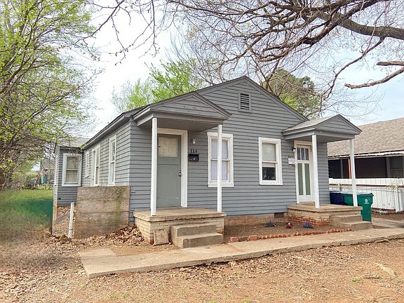 2nd image of 114 SE 40th St