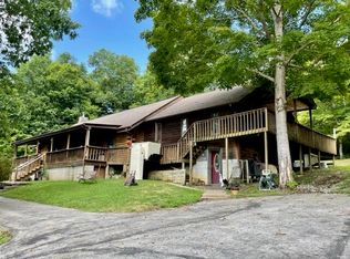 1545 Omega Park Rd, Somerset, KY 42501