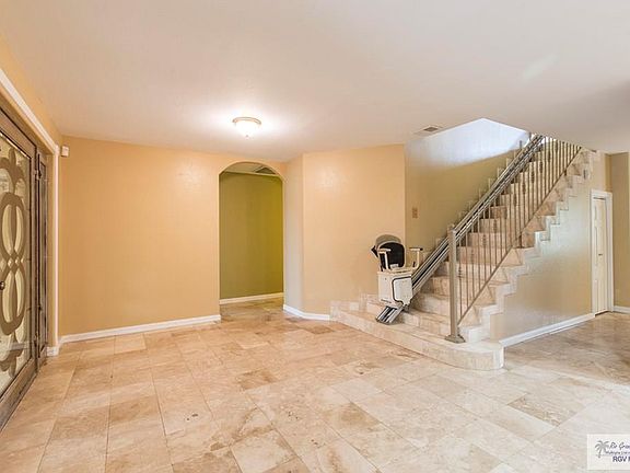 2nd image of 3501 Chablis Dr