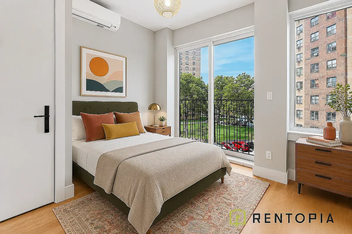924 De Kalb Avenue — Photo 3
