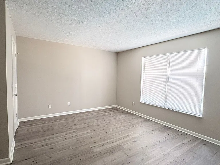 1123 SW 48th Ter #104 — Photo 6