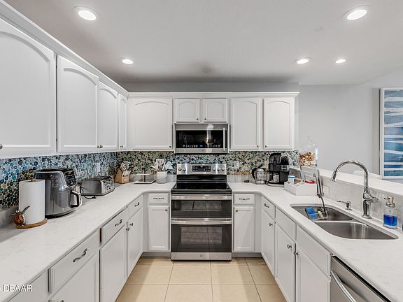 4th image of 1705 S Atlantic Ave APT 302